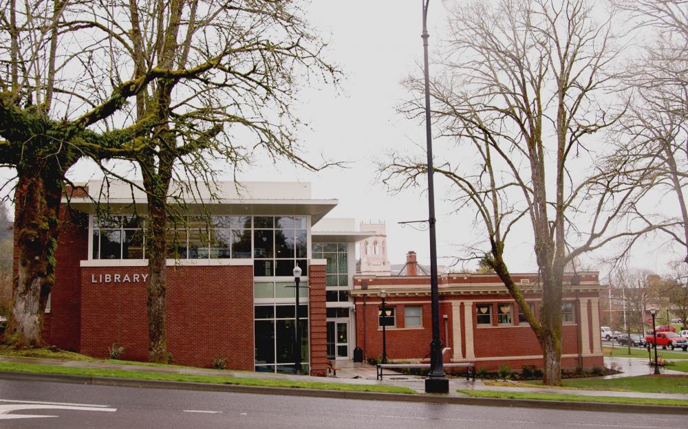 Street View NE Entrance, Rainy