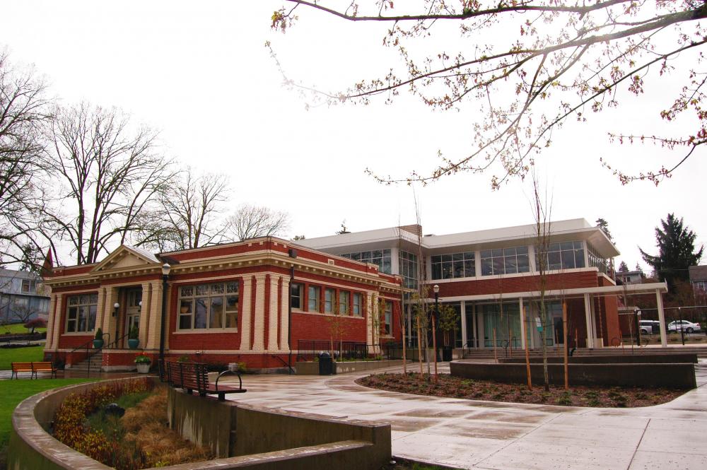 Front Side View, Rainy