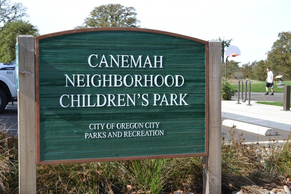 Canemah Neighborhood Children's Park Sign