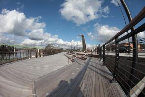 Riverfront Boulevard 27