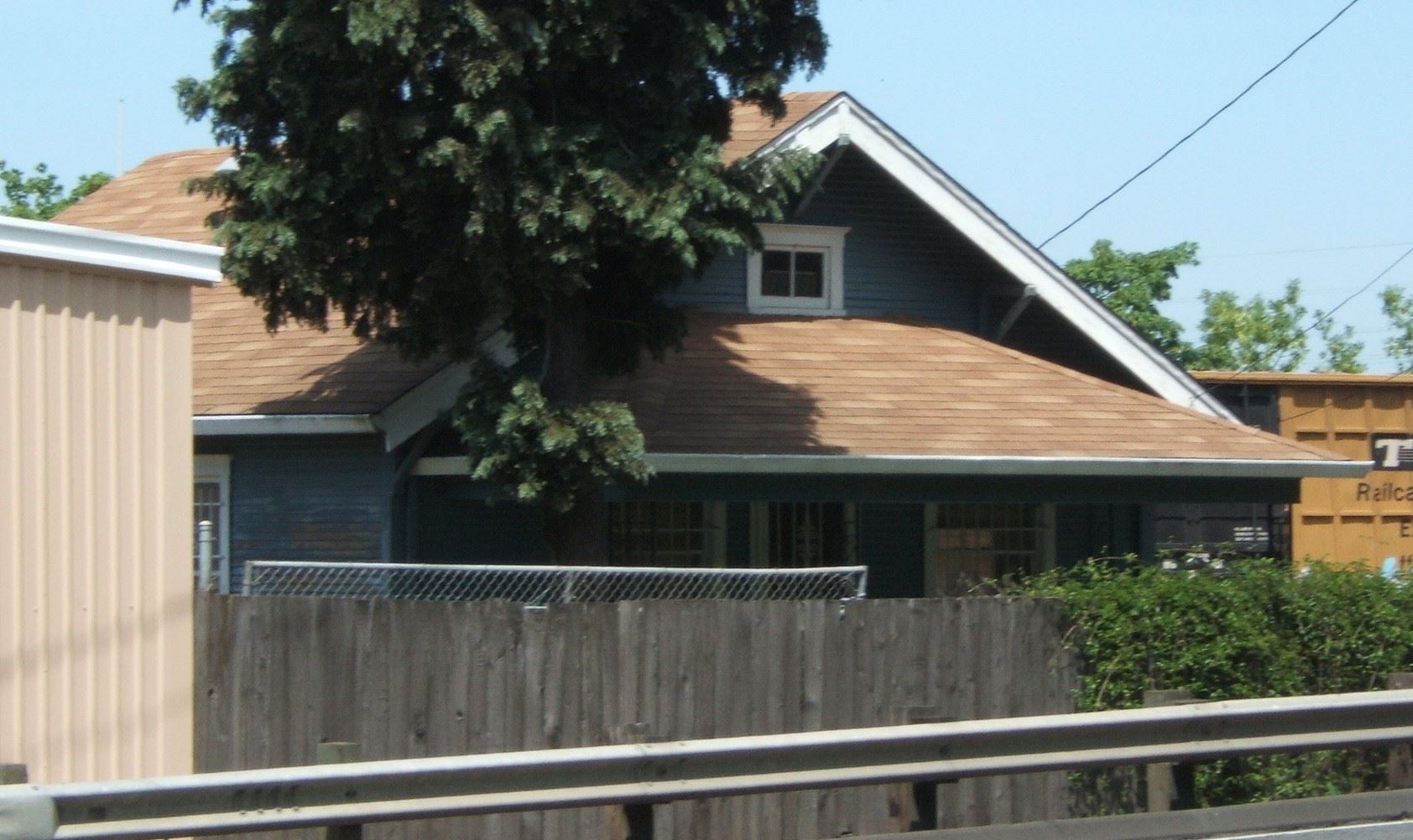 McLoughlin_309_S cropped