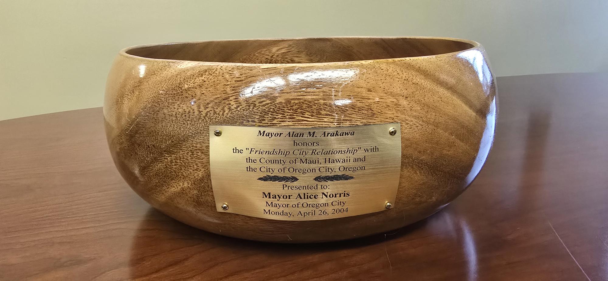 2004-05-05 Monkey Pod Bowl